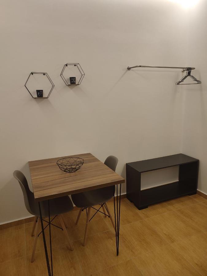 Apartments Sadiku With Sea View ساراندا المظهر الخارجي الصورة